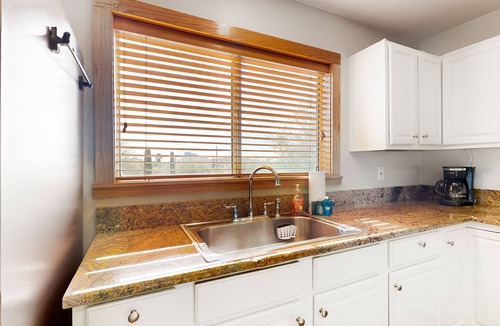 Gold Canyon House | Dog-friendly home with mountain views, covered patio, grill, washer/dryer, & AC