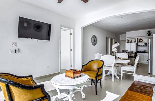 La Paloma House | Dog-friendly ocean-view retreat with pool access plus rooftop deck, AC