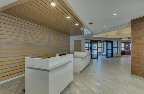 Chandler Hotel | DoubleTree by Hilton Chandler Phoenix, AZ