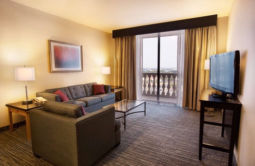 McAllen Hotel | DoubleTree Suites by Hilton Hotel McAllen