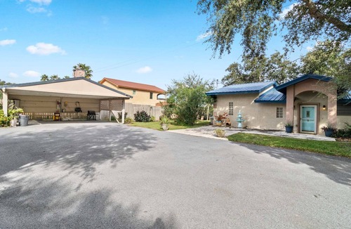 Rio Hondo House | Downhill Cottage at the Arroyo
