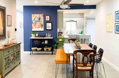 Governmental Mall House | Downtown, Kid-friendly “Casa Luna” w/ Jacuzzi