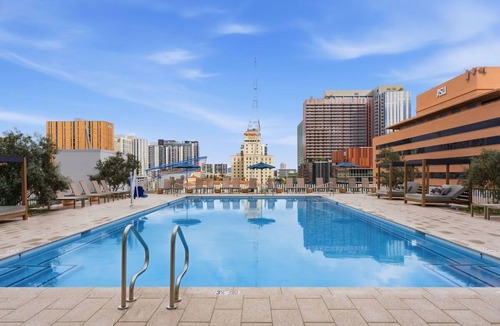 Downtown Phoenix Apartment | Downtown Phoenix Stay Near Convention Center, ASU & Top City Attractions