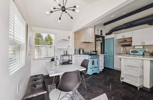 Garfield House | Downtown Phoenix Modern Retreat B | Walkable