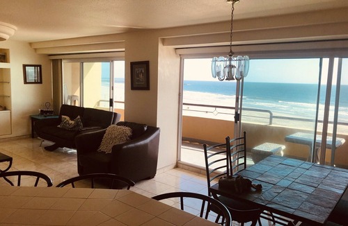 Centro Playas Condo | Downtown Rosarito Beach n Sand, 2 bedroom Condo, Directly on Beach Front