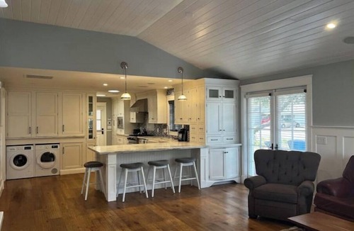 Maple-Ash House | Downtown Tempe Modern Farmhouse: Luxurious Home Steps Away From ASU & Mill Ave