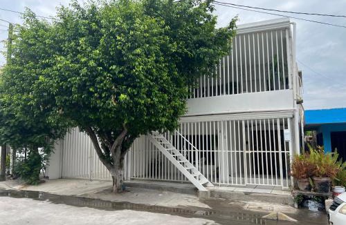 Mazatlan Apartment | Dpto CASA BRISA! a 600 metros de Playa&Malecon! Alberca!