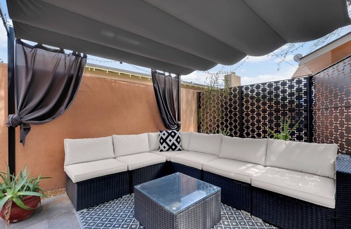 West University Apartment | Dreamy Monochromatic Studio! Close to UofA! Walk to campus/4th ave/downtown!