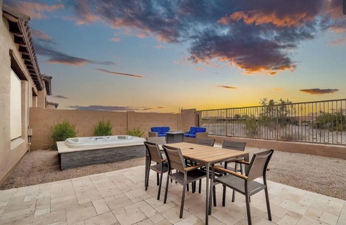 Estrella Mountain Ranch House | EAZY AZ Modern 2 bedroom townhouse on the 8th fairway of Estrella Mountain Ranch