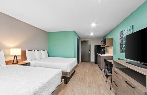 Phoenix Hotel | ECHO Suites Extended Stay by Wyndham Phoenix-Peoria/Glendale