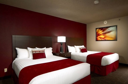 Laughlin Hotel | Edgewater Casino Resort, Sedona Queen Non Smoking, Free Onsite Parking