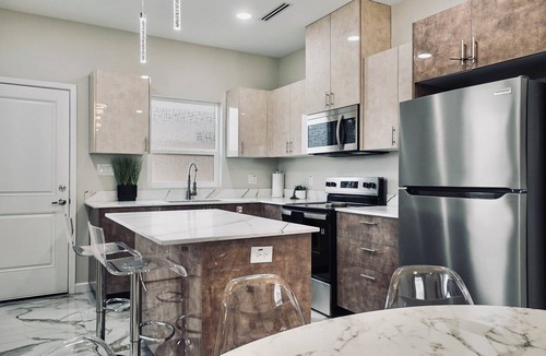 Edinburg Condo | Edinburg TX Luxury Condo - Prime Area - Near UTRGV