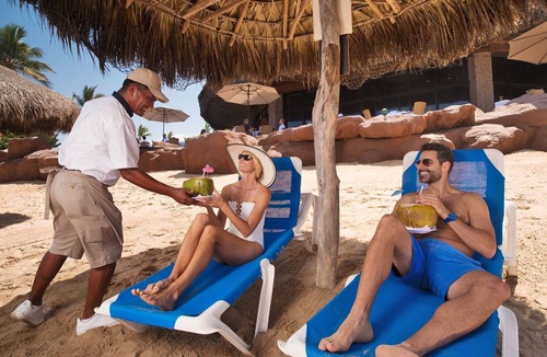Zona Dorada Resort | El Cid El Moro Beach Hotel - ALL INCLUSIVEBeachfront