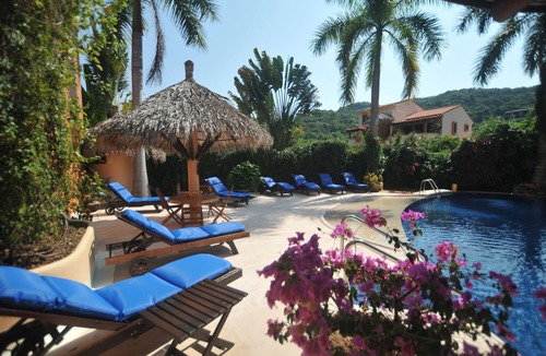 Zihuatanejo Apartment | El Mango One Bedroom Apartment at Villas Los Arcos