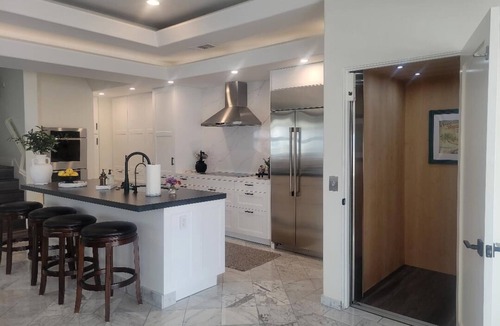 Sunset Beach House | Elegant Beach Front Home - Where memories are made! nWeekly/Monthly Rental