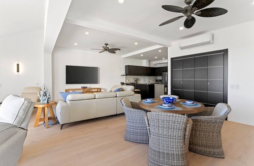 San Jose del Cabo Condo | Elegant Beachfront Penthouse | Casa Del Mar Delfin