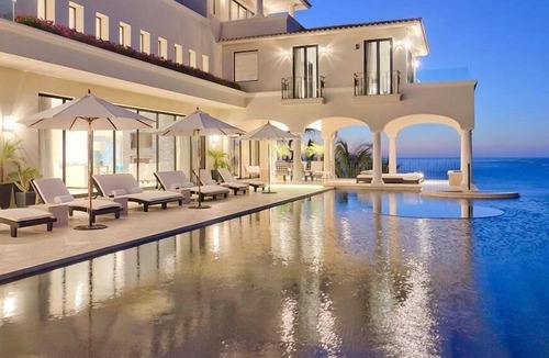 Chula Vista Villa | Elegant Eight Bedroom Villa