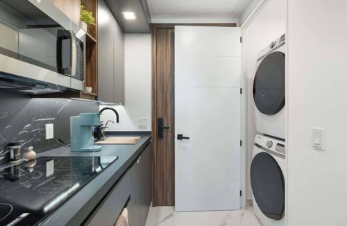 Centro Apartment | Encantame Soleil studio lock off sleeps 4