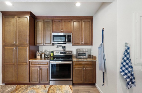 Tempe House | Encanto - 1 Mile to ASU and Downtown, Hot Tub, Dogs Welcome, Family Friendly