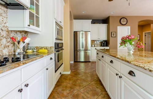 Tramonto House | Enjoy a family home away from home. Fire Pit,BBQ, views, trails, community pool!