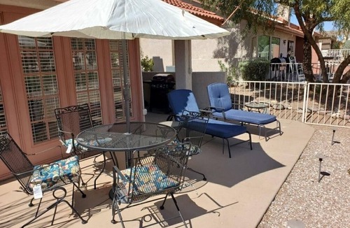 The Bluffs House | Enjoy Golf Course & Catalina Mountain Views from this Remodeled Desert Oasis