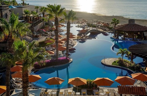 Paraiso Escondido Hotel | Enjoy the Paradise! The Best! We offer 15% discount on the Golf Course!