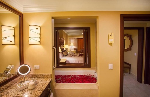 Paraiso Escondido Resort | Enjoy your time in cabo at all inclusive resort