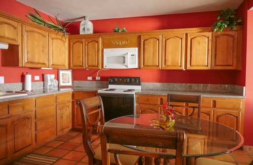 La Fonda House | Entire 1st floor Beachfront Condo 3BD 2 BA in La Playa La Mision