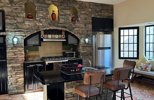 Zapotlanejo House | Entire Colonial Home with Private Parking - 6 min drive to Centro