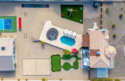 Peoria House | Epic AZ Stay: Pickleball, Putt Putt, Heated Pool