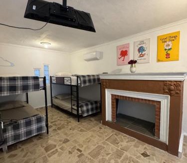 Ciudad Satelite del Norte Apartment | Equipped apartment in industrial area