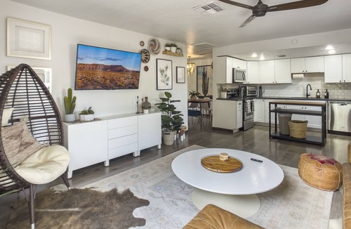 Melrose District House | Escape at El Desierto Family friendly home minutes from downtown