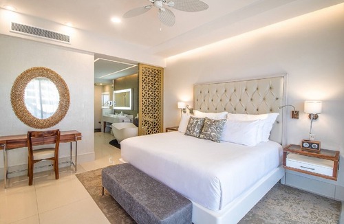 Palmilla Resort | Escape to luxury in this elegant 1-bedroom suite at Garza Blanca Cabo.