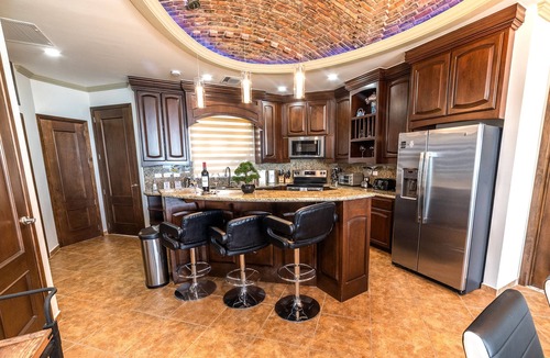 Sandy Beach Condo | Esmeralda Beach Resort 3 Bedrooms Condo B 902