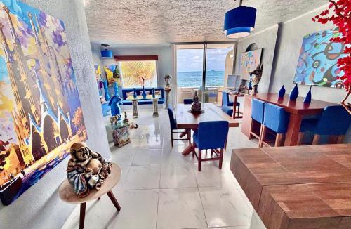 Manzanillo Apartment | Espectacular Apto remodelado, de lujo y a pie de Playa con vista al mar