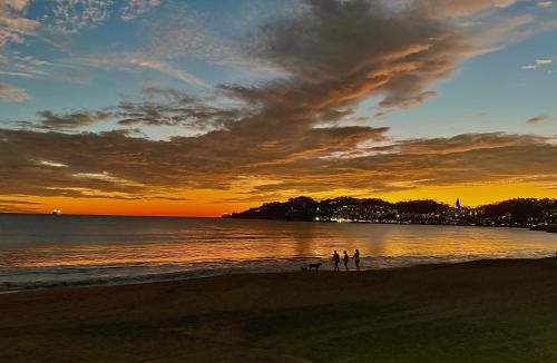 Manzanillo Apartment | Espectacular Apto remodelado, de lujo y a pie de Playa con vista al mar