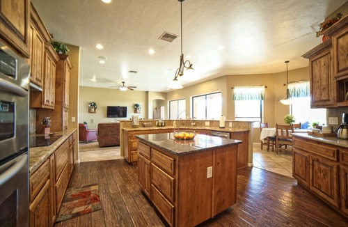 Tucson House | Event Ready Roomy Tucson Home with Private Pool