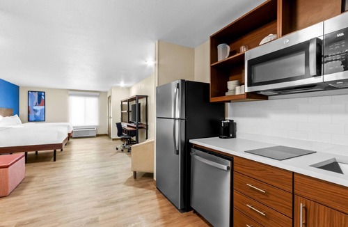 Yuma Hotel | Everhome Suites Yuma East I-8 by Choice Hotels