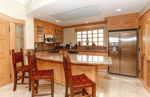 Cabo San Lucas Condo | Everything you need! Ocean views from your balcony!