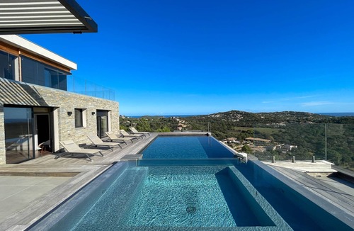 Sainte-Lucie-de-Porto-Vecchio Villa | Exceptional panoramic view for this villa on the heights of St Cyprien
