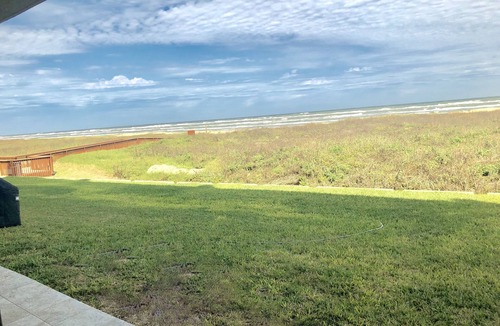 South Padre Island Condo | Exceptional Beachfront 3/2 on Ground Floor! Gorgeous Views!