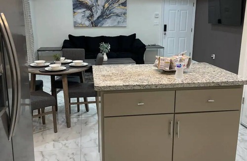 Edinburg Apartment | Exclusive Apartment with 3BR Edinburg, Texas