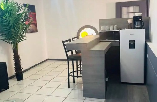 El Puerto Apartment | Executive Condo