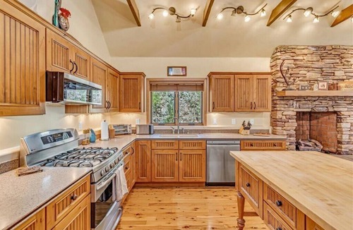 Summerhaven House | Experience Heaven Sent Ranch Mountain Style 3-bedroom home hot tub in Mt Lemmon