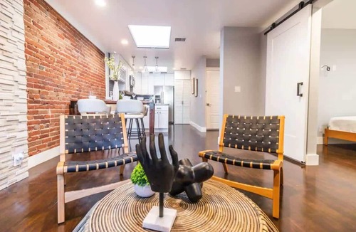 Gaslamp Quarter Apartment | Explore Gaslamp from Chic APT + Kitchen | Sleeps 5