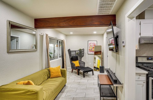 Compton Condo | Explore LA & Long Beach: Compton Condo w/Patio