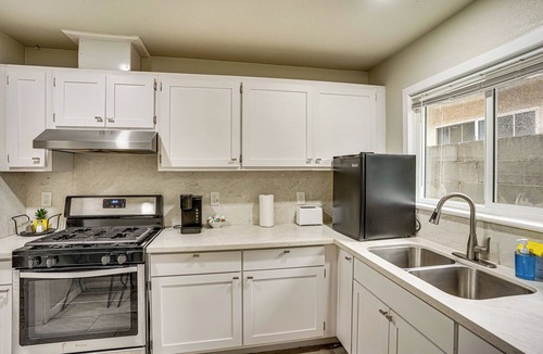 Compton Condo | Explore LA & Long Beach: Compton Condo w/Patio