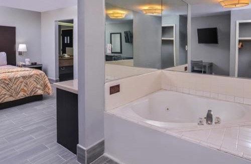 Weslaco Hotel | Express Inn Weslaco/Mercedes