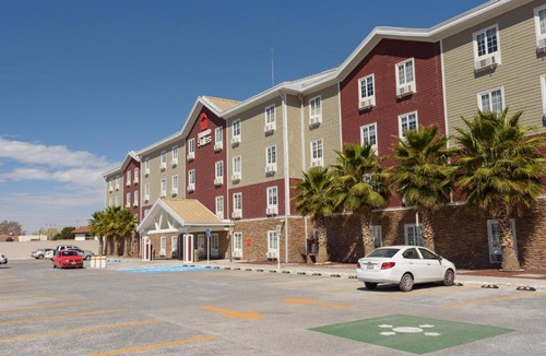La Joya Apartment | Extended Suites Tijuana Macroplaza