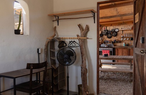 La Fortuna Cabin | Fabulous 4-bedroom surf lodge with Wifi in La Fortuna San Jose del Cabo